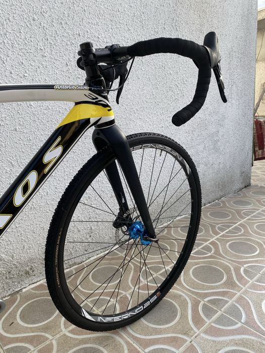 Bicicleta de Gravel Carbono