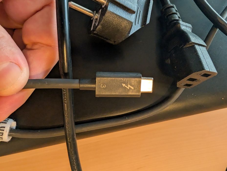 Razer Core X – Obudowa eGPU - zamień laptopa w sprzęt gamingowy