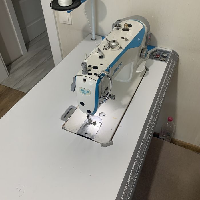 Прямострочка,швейна машина