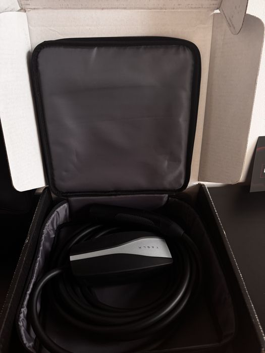 tesla wall connector gen 3 - Купити запчастини для транспорту БУ