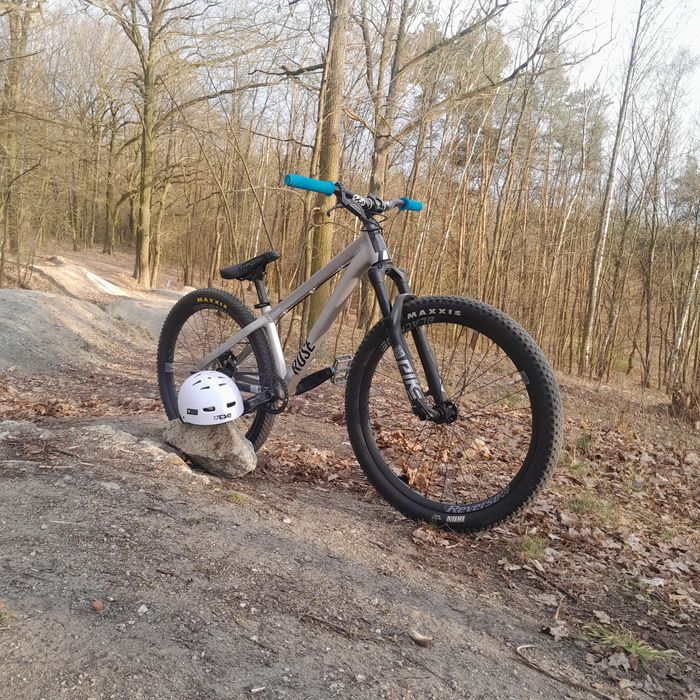 Rower dirt rose the bruce 2