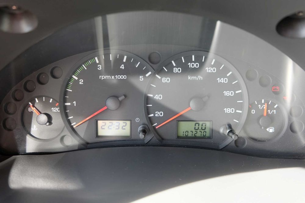 Autocaravana perfilada Hobby T600 FC Siesta com apenas 107 mil KM