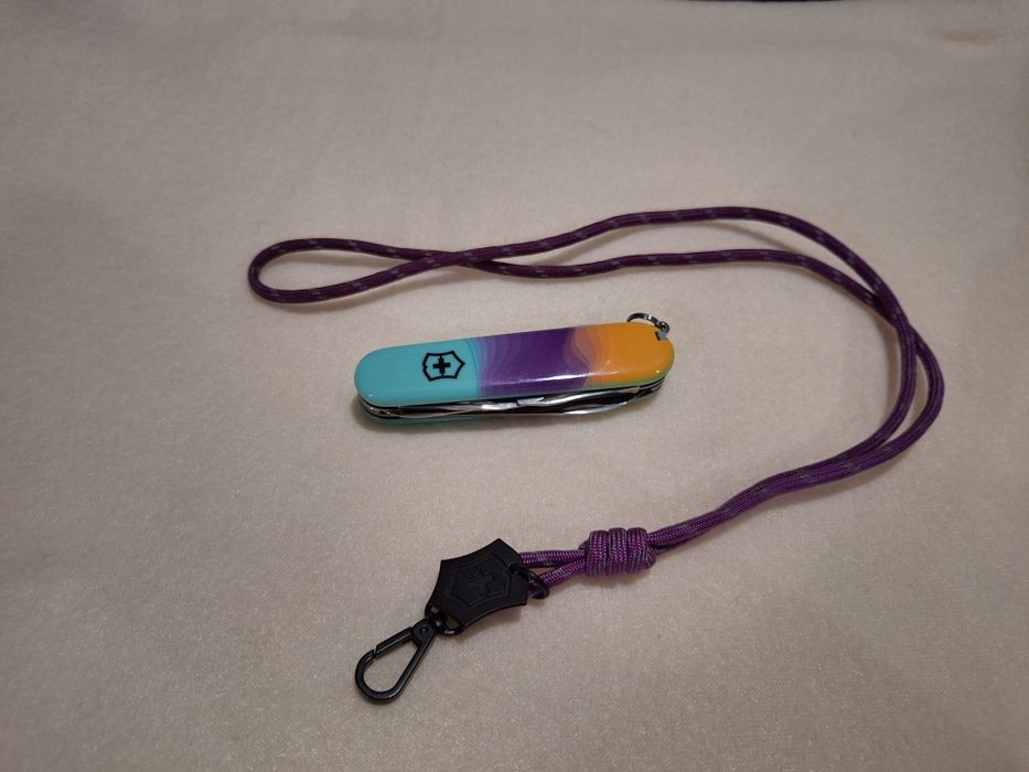 Ніж VICTORINOX  Companion "Sydney Style"