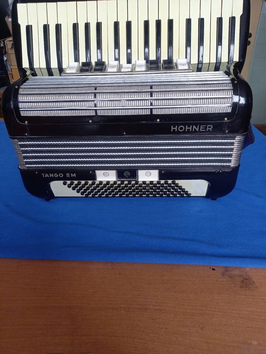 Akordeon. Hohner