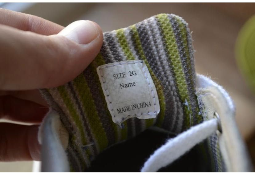 Сірі замшеві черевики