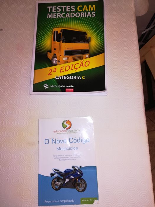 Vários livros de romance, suspense,terror, condução, roteiros