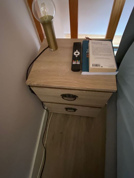 mesa de cabeceira Conforama