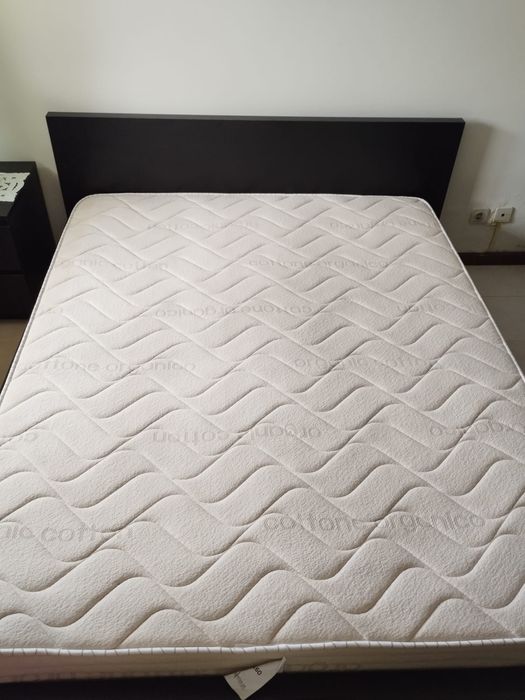 Conjunto de cama mais estante