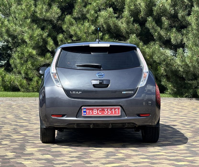 Nissan Leaf продається електромобіль Нісан Ліф в дуже хорошому стані, чистий , доглянутий , без технічних вкладень