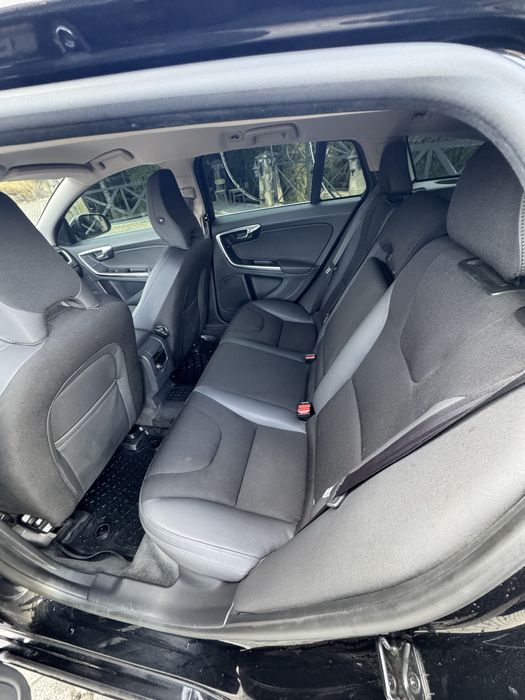 Продам VOLVO V60 Дизель