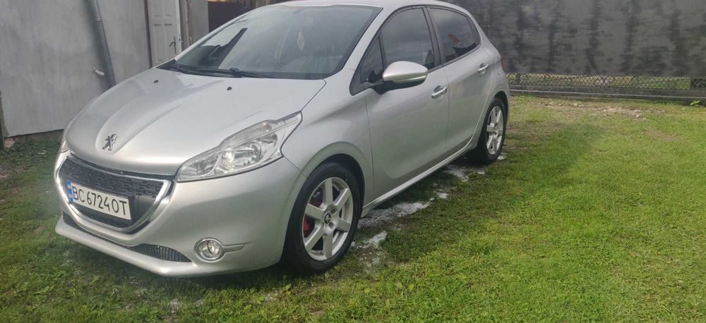 Peugeot 208 1.4hdi 2013