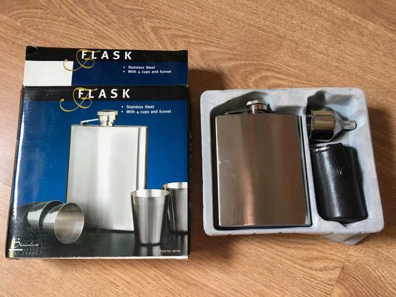 Garrafa/Cantil (Flask), com funil e 4 copos - aço inoxidável