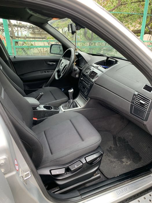 Продам bmw x3 e83