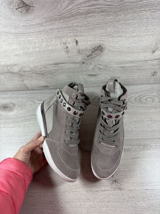 Geox жіночі ботінки 37 розмір