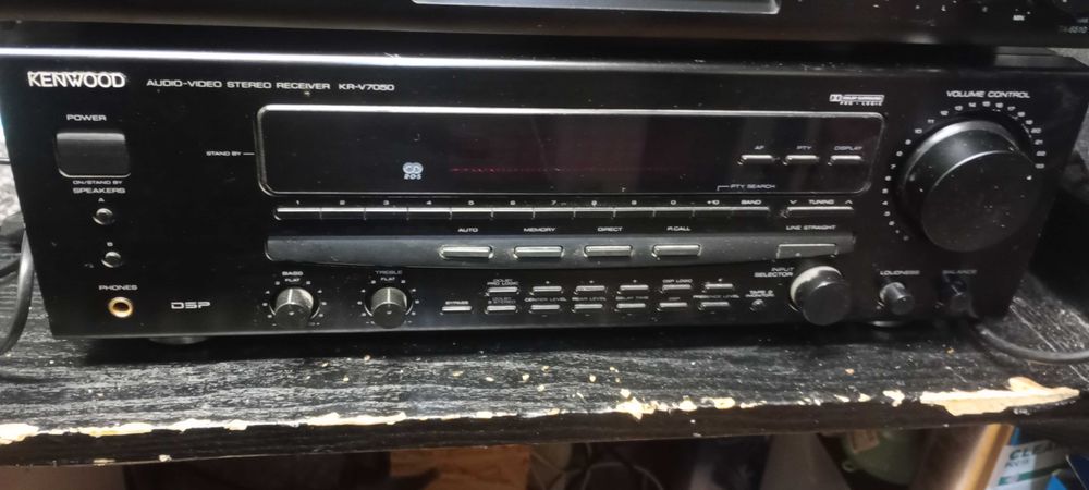 Amplituner Kenwood KR-V 7050
