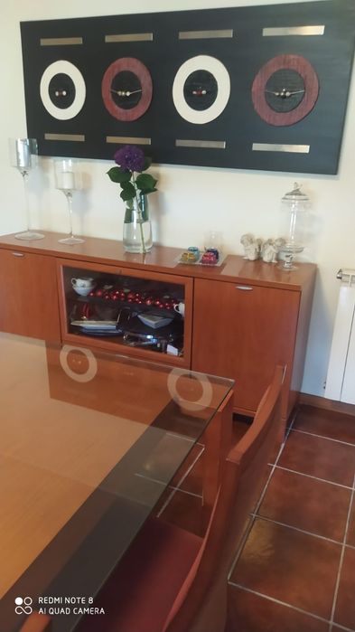 Móvel aparador em cerejeira