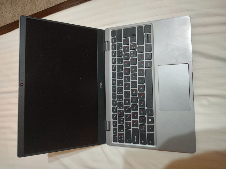 ноутбук Dell Latitude 3330 fullHD ips