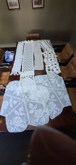 9 peças de renda  em croché feitas à mão