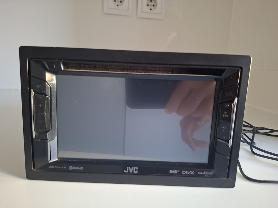 Autorrádio 2din JVC KW-V235DBT – 2-DIN DAB+ / Bluetooth – 75 €