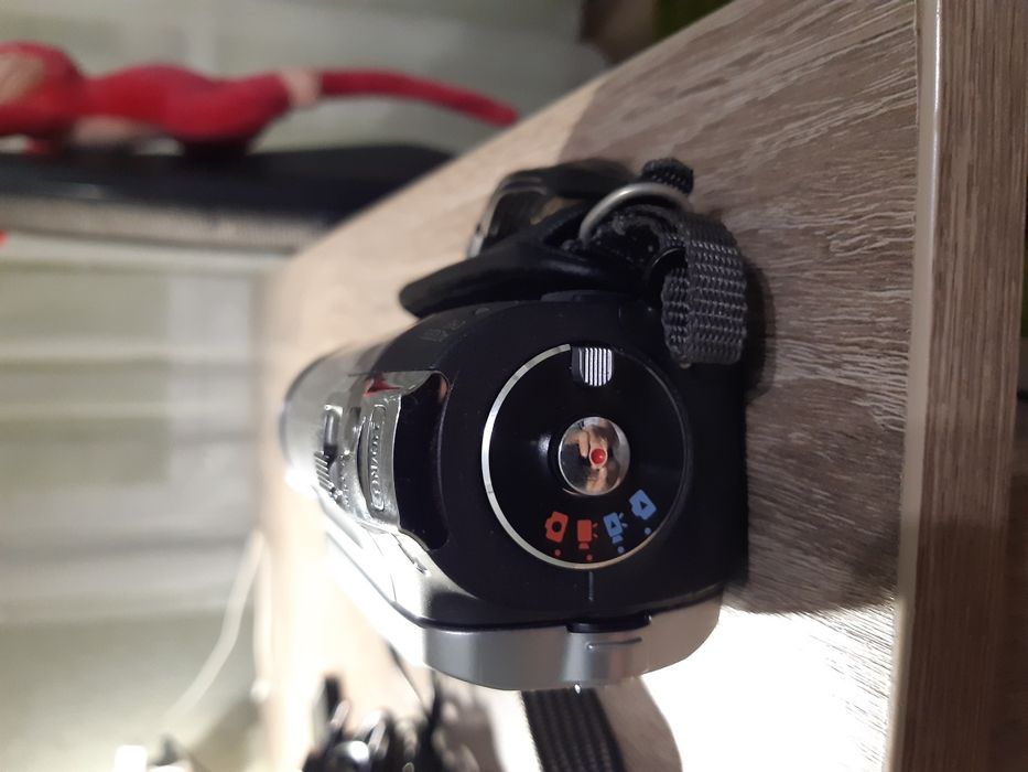 Продам видеокамеру canon
