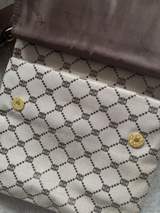 Listonoszka brązowa Kazar