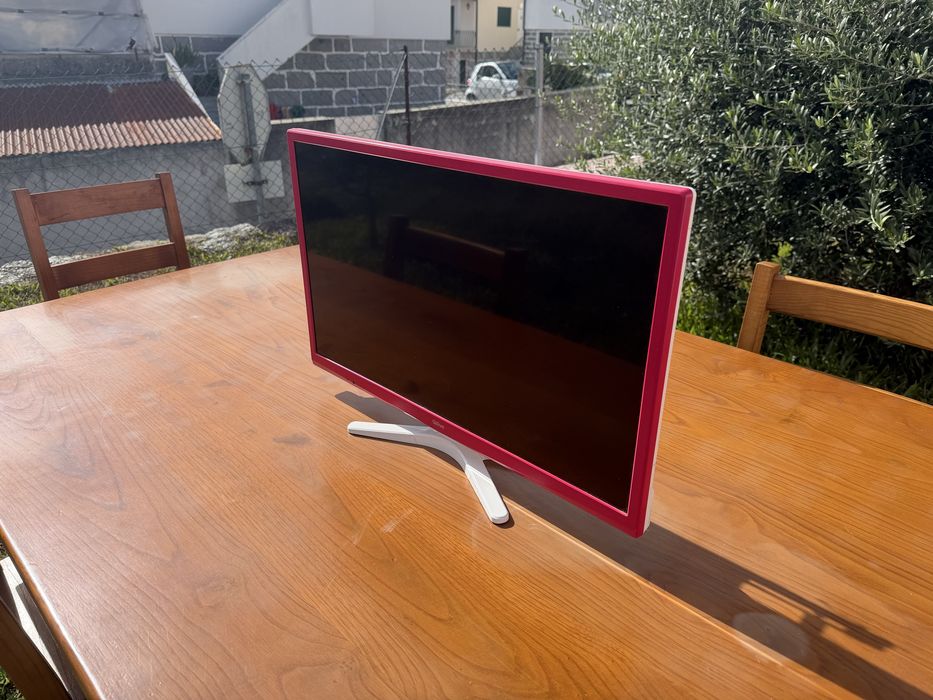Televisão Quilive 61cm