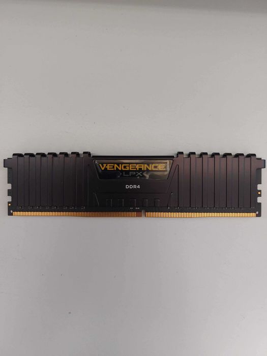 Memória RAM Corsair Vengeance LPX (2x8GB) - CMK16GX4M2C3000C16 [Usado]
