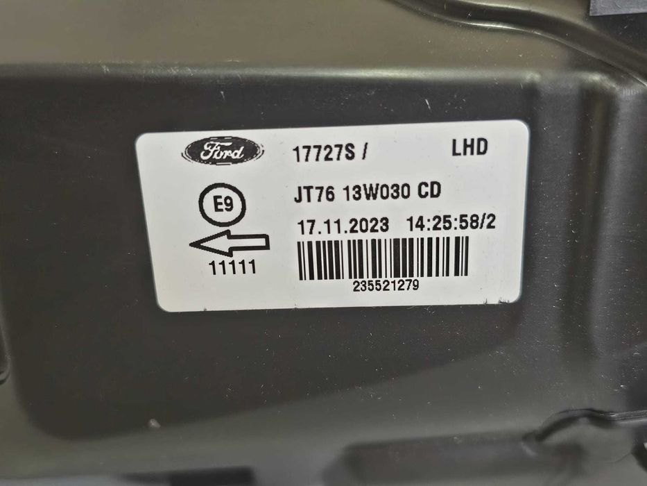 Ótica esquerda - Ford Transit Courier B460 Caixa | 128001