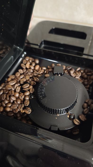 Automatic Coffee Machine with Built-in Grinder446556159052369923