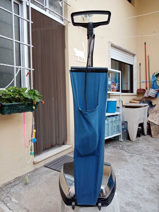 Enceradora praticamente nova