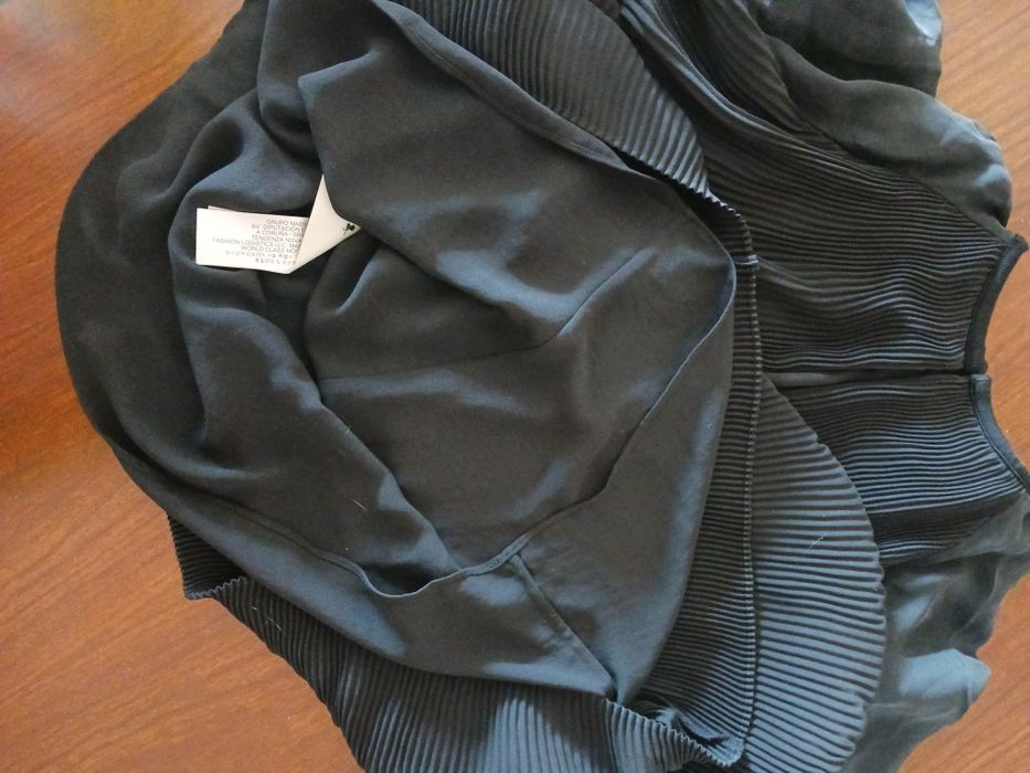 Camisa preta plissada, Massimo Dutti