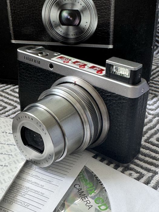 Fujifilm XF1 в колекційному стані