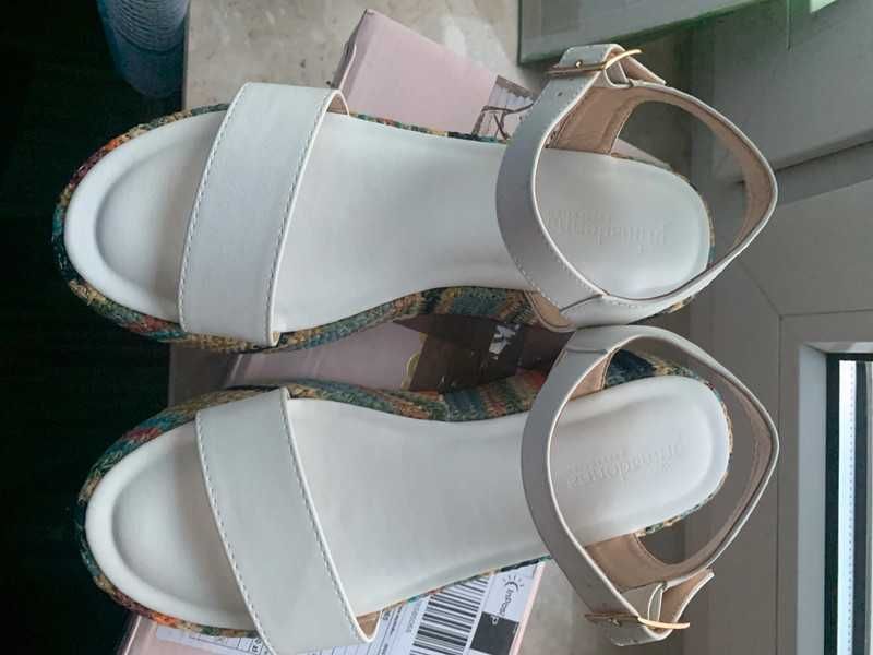 Primadonna Colection sandały białe roz 38