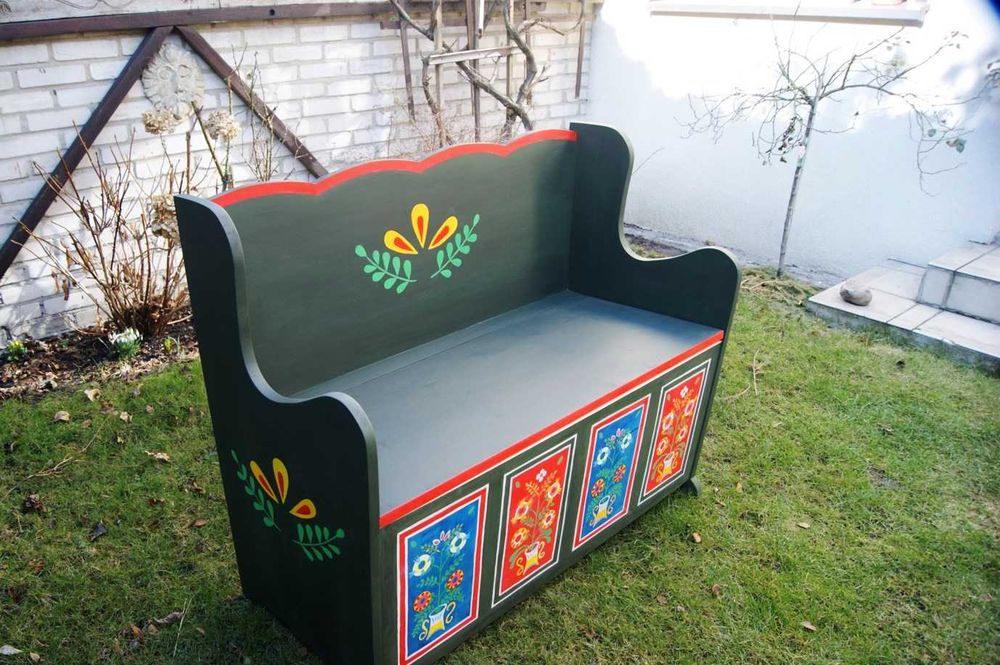 Ławka ze schowkiem reczniwe malowana