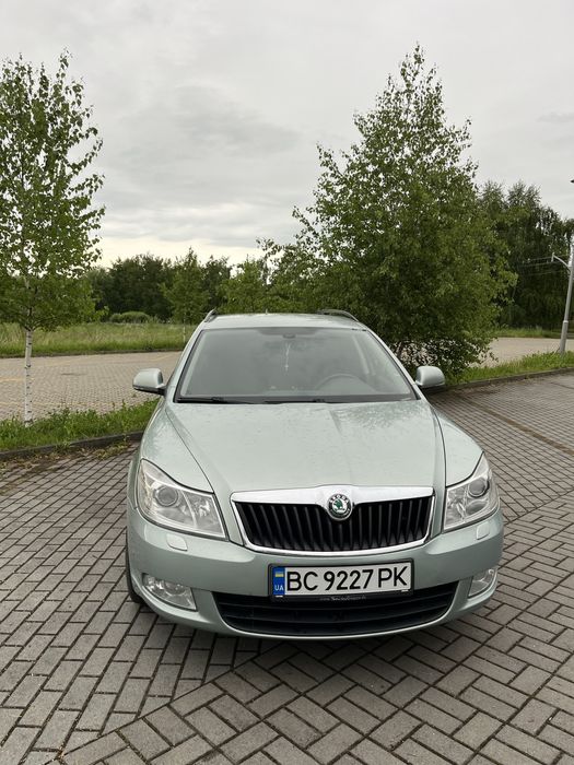 Skoda Octavia 2012 // покоління А5(FL).  2.0. DMT ( 140 к. с)