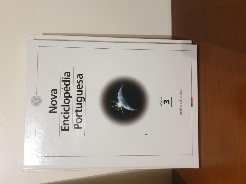 Volumes 1, 2 e 3 da nova enciclopedia portuguesa