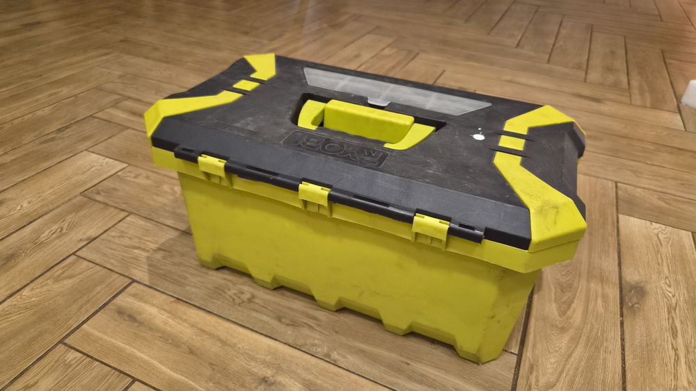 Ryobi skrzynka  walizka na narzędzia RTB19INCH