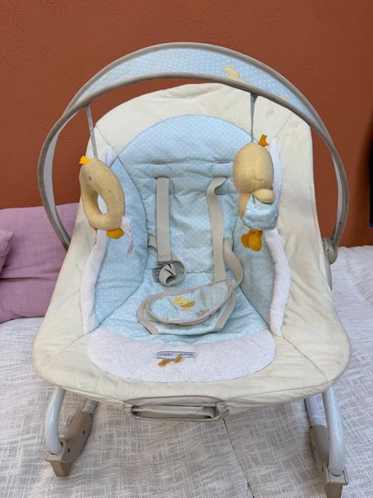 Cadeirinha/espreguiçadeira bebé