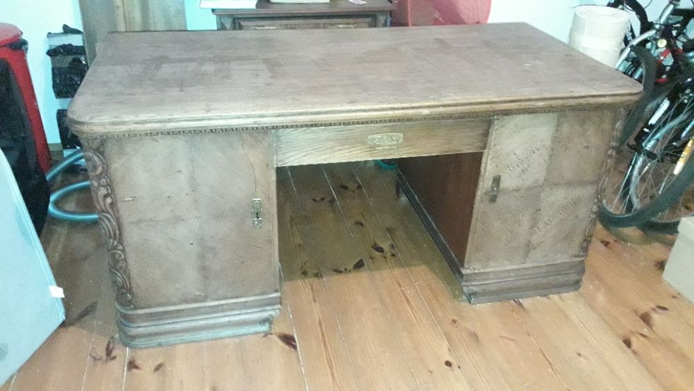 biurko drewniane stare