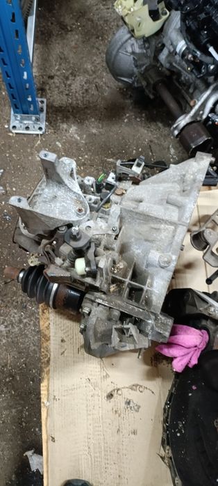Skrzynia biegów 20MB28 manualna 6 biegow 2.0hdi 163 peugeot 407 508 citroen C5 DS5 sprzęgło kompletne cf 911 9684581410
