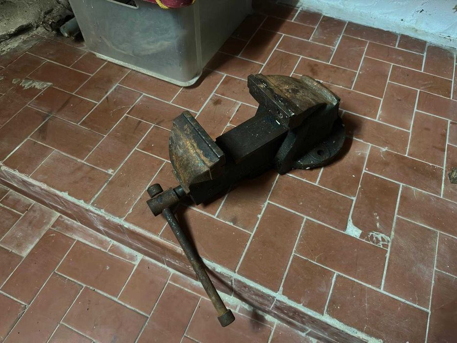 Torno de bancada usado