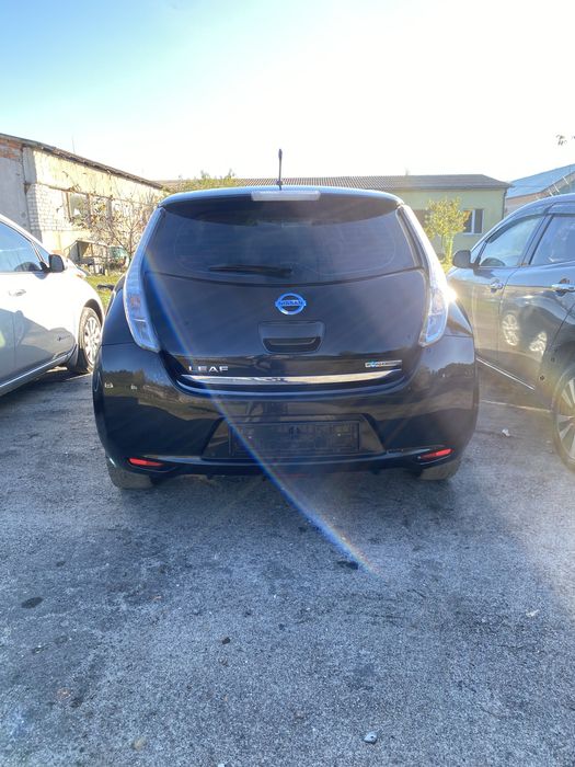 Розборка Nissan Leaf ляда фонарь кришка багажника задний бампер Лиф