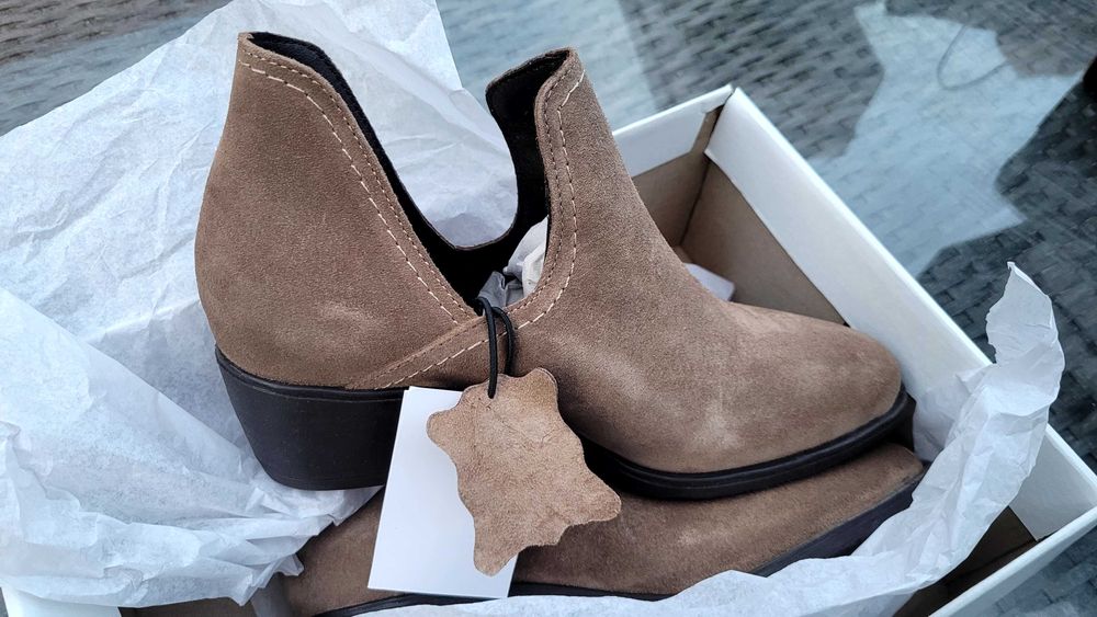 Botas mulher - tamanho 36 - castanho claro