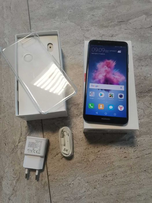 Мобильный телефон смартфон Huawei P Smart, NFC, 3/32гб , полный комплект