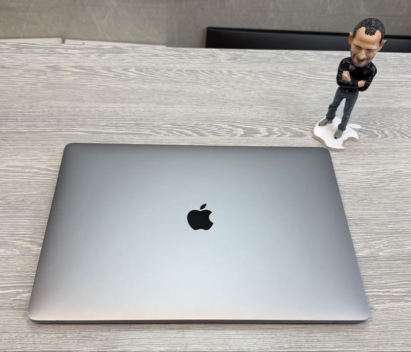 MacBook Pro 16  i9 / RAM 32 / SSD 512 GB / Space Grey / 2019