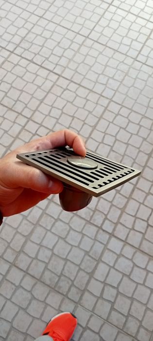 Grelha de drenagem metálica