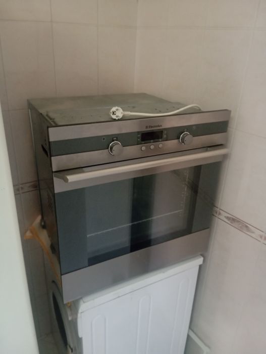 Forno embutido ,