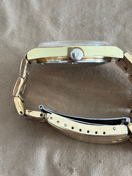 Omega genéve  watch