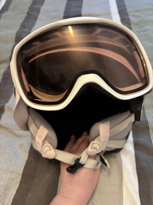 Гірськолижний шолом