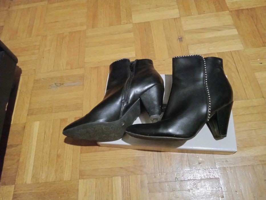 Botki eleganckie i kobiece.